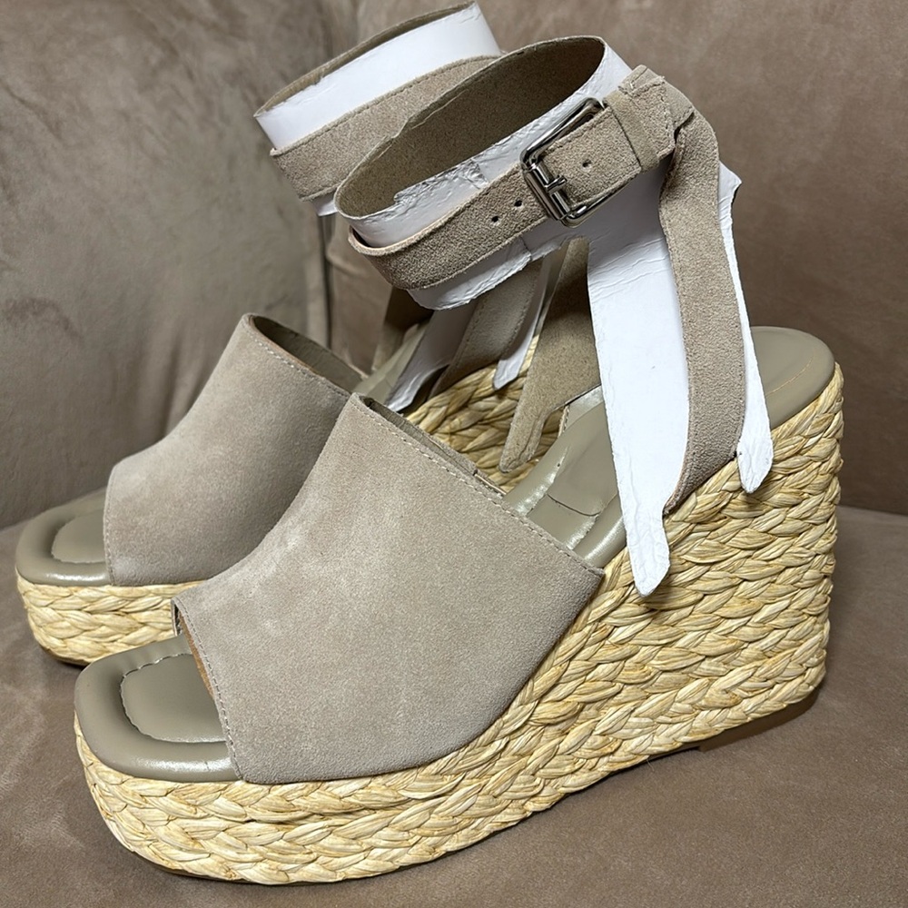Marc Fisher Ankle Strap Wedge Sandal-size 9.5M